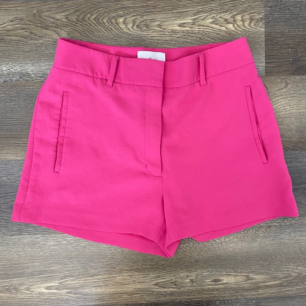 Wilfred Barbie Pink Crepe Shorts
